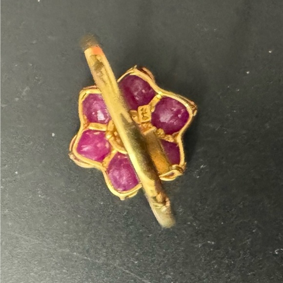 7 Antique 22K Solid Gold Genuine Burma Ruby Flower Ring - Picture 4 of 7